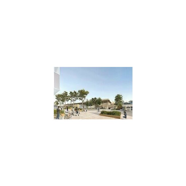 Travaux de rnovation de la gare de Melun, face  la rsidence La Passerelle. Un emplacement stratgique pour un investissement LMNP avec bail civil,  seulement 20 minutes de Paris.
