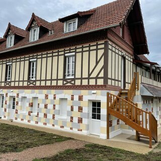 Ancien relais postal r�habilit� � Touques � programme immobilier �ligible au d�ficit foncier en Normandie